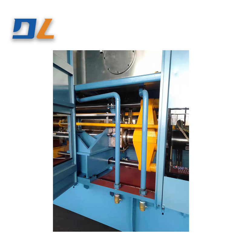 Vertical Moulding Machine