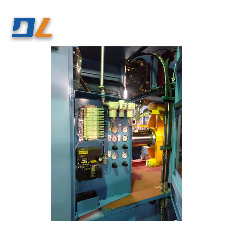 Vertical Moulding Machine